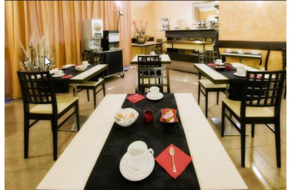 Hotel Bright Rome Bagian luar foto