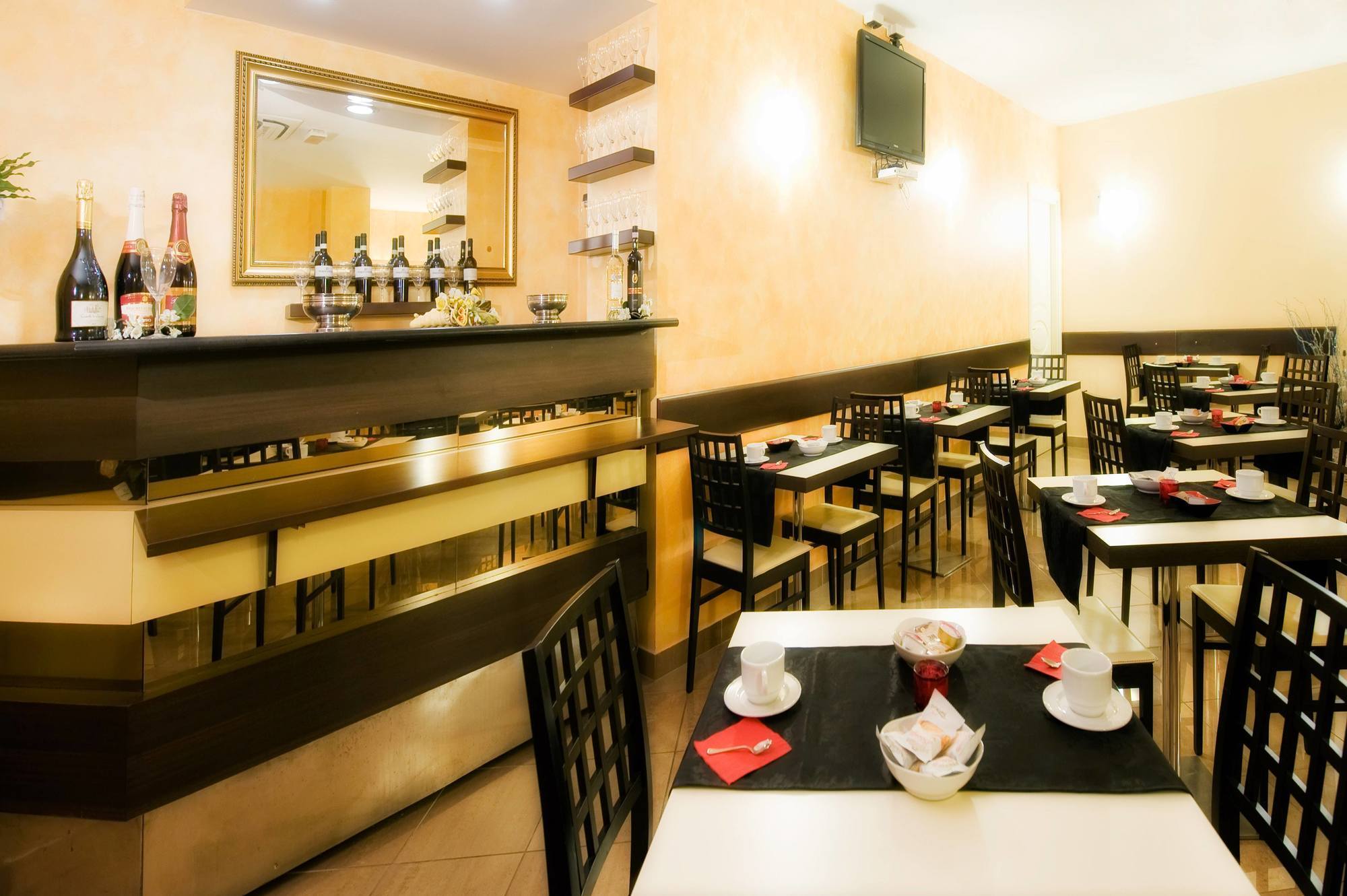 Hotel Bright Rome Bagian luar foto